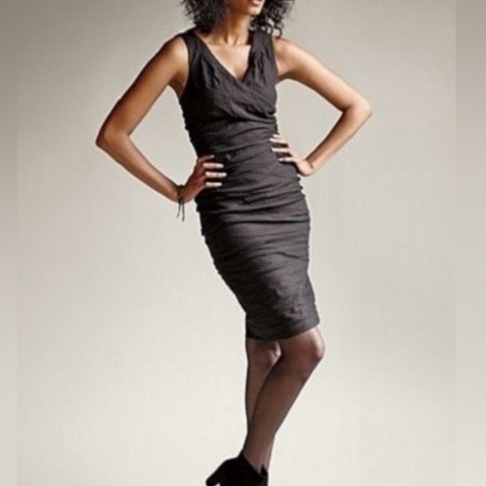 Eileen Fisher Cotton Steel Stitch
Black Metallic Shirred Stretch
Dress Size 10 - Picture 3 of 10
